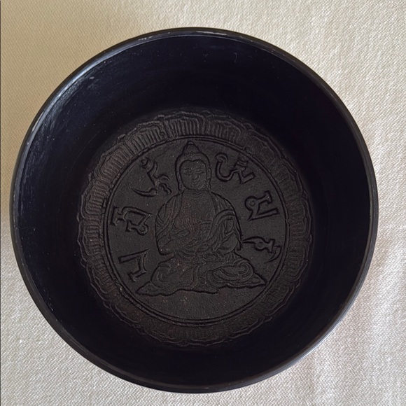 Red and Black Singing Bowl - Picture 2 of 4